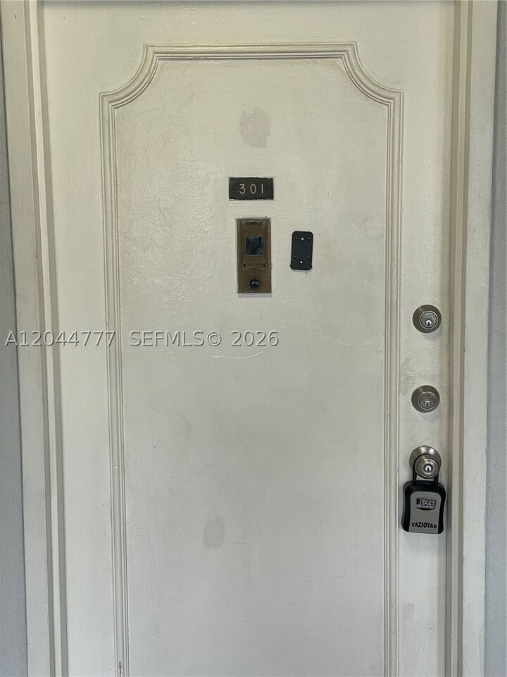 Property Photo:  13685 NE 10th Ave 301  FL 33161 