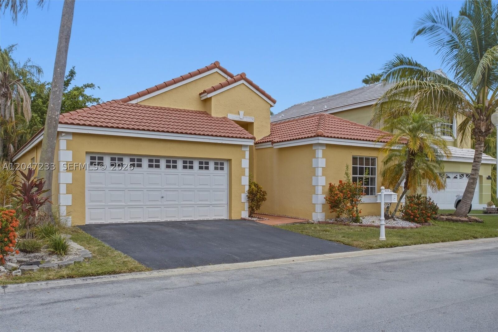 Property Photo:  411 Bermuda Springs Dr  FL 33326 