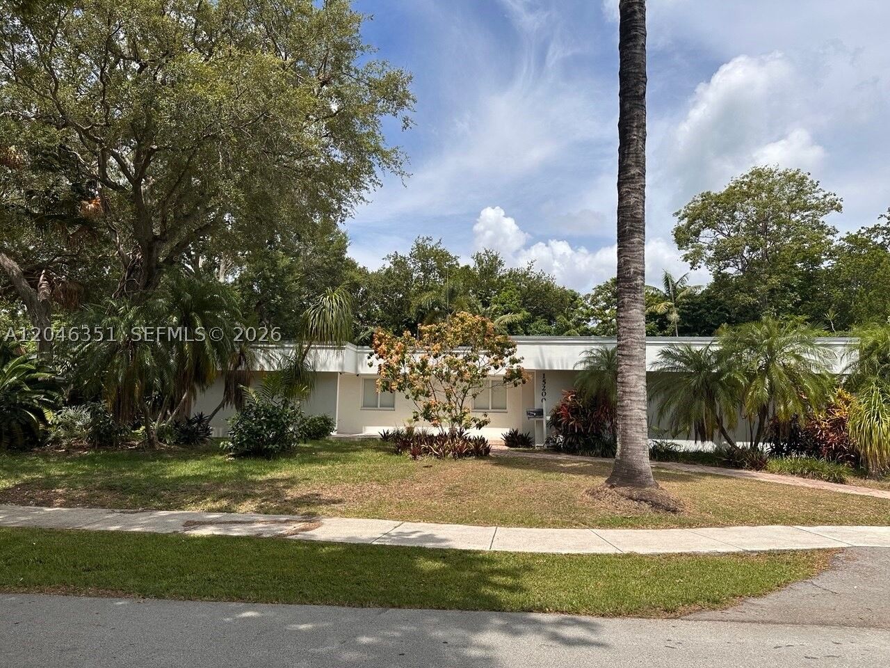 Property Photo: 15200 SW 81st Ave FL 33157