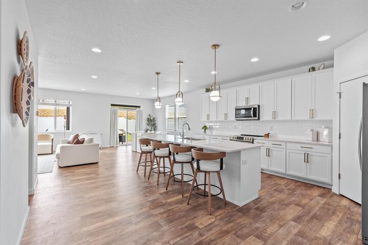 Property Photo:  24559 E Blue Ridge Ave  WA 99019 