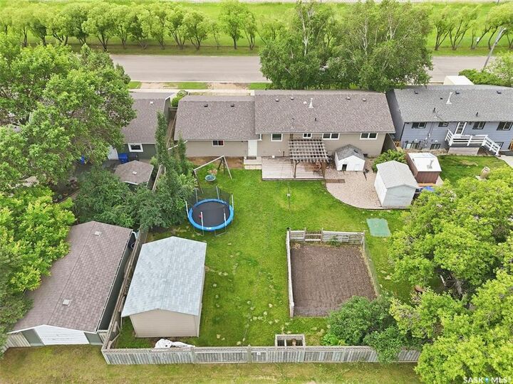 Property Photo: 418 North Railway Street SK S0K 4S0