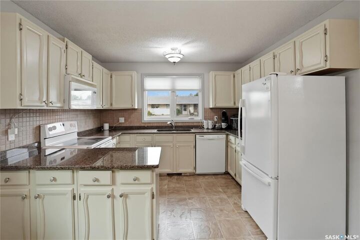 Property Photo:  1811 Bowers Drive  SK S9A 3A3 