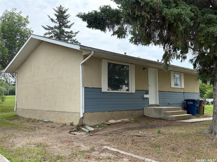 Property Photo: 111-115 Mill Avenue N SK S0J 0E0