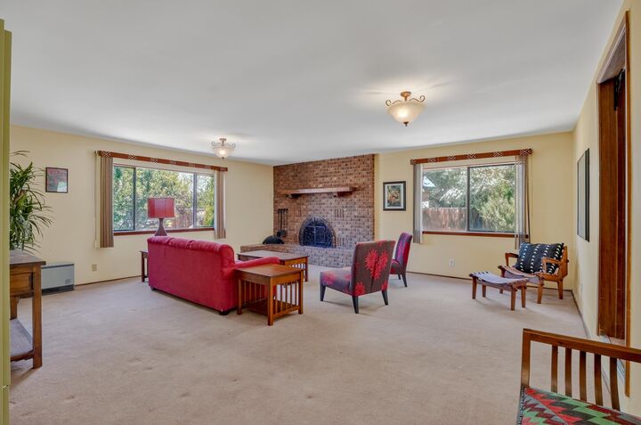 Property Photo: 225 Victor Court NM 87571