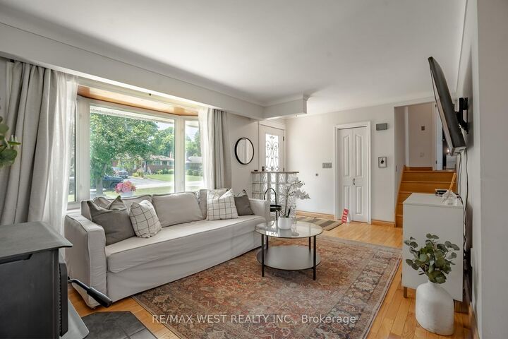 Property Photo: 41 Rita Street ON L3C 3R3