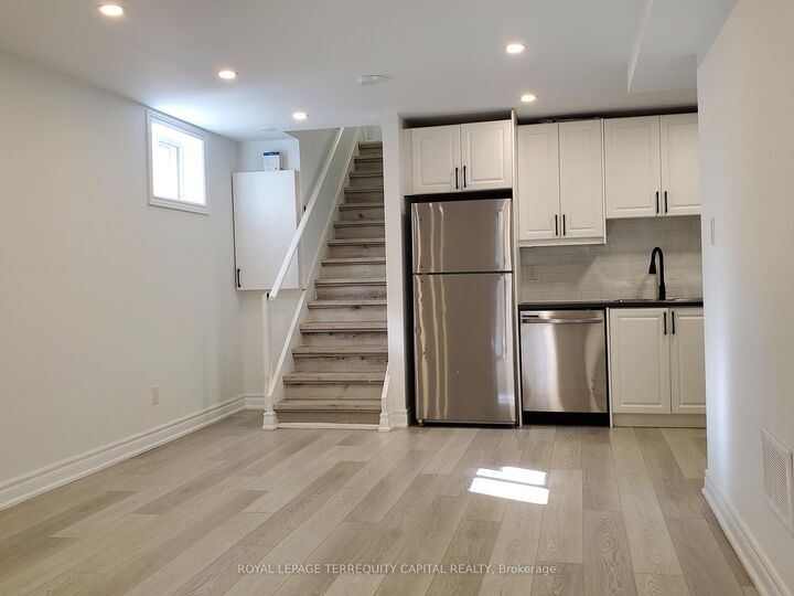 Property Photo: 144 Garner Avenue Lower ON L3B 2Y2