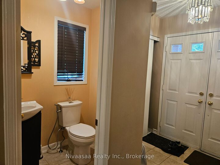 Property Photo:  28 Gilgorm Road 39  ON L6X 4P5 