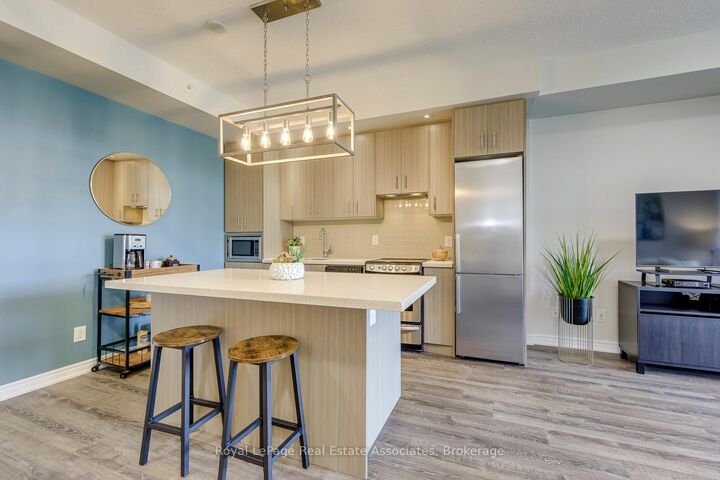 457 Plains Road E 324 — photo 1