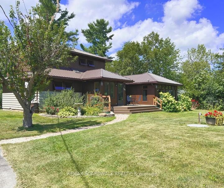 Property Photo:  244 Sunset Drive  ON K7H 3C7 