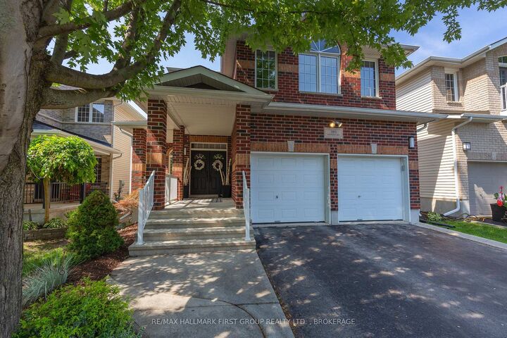 393 Cavendish Crescent — photo 1