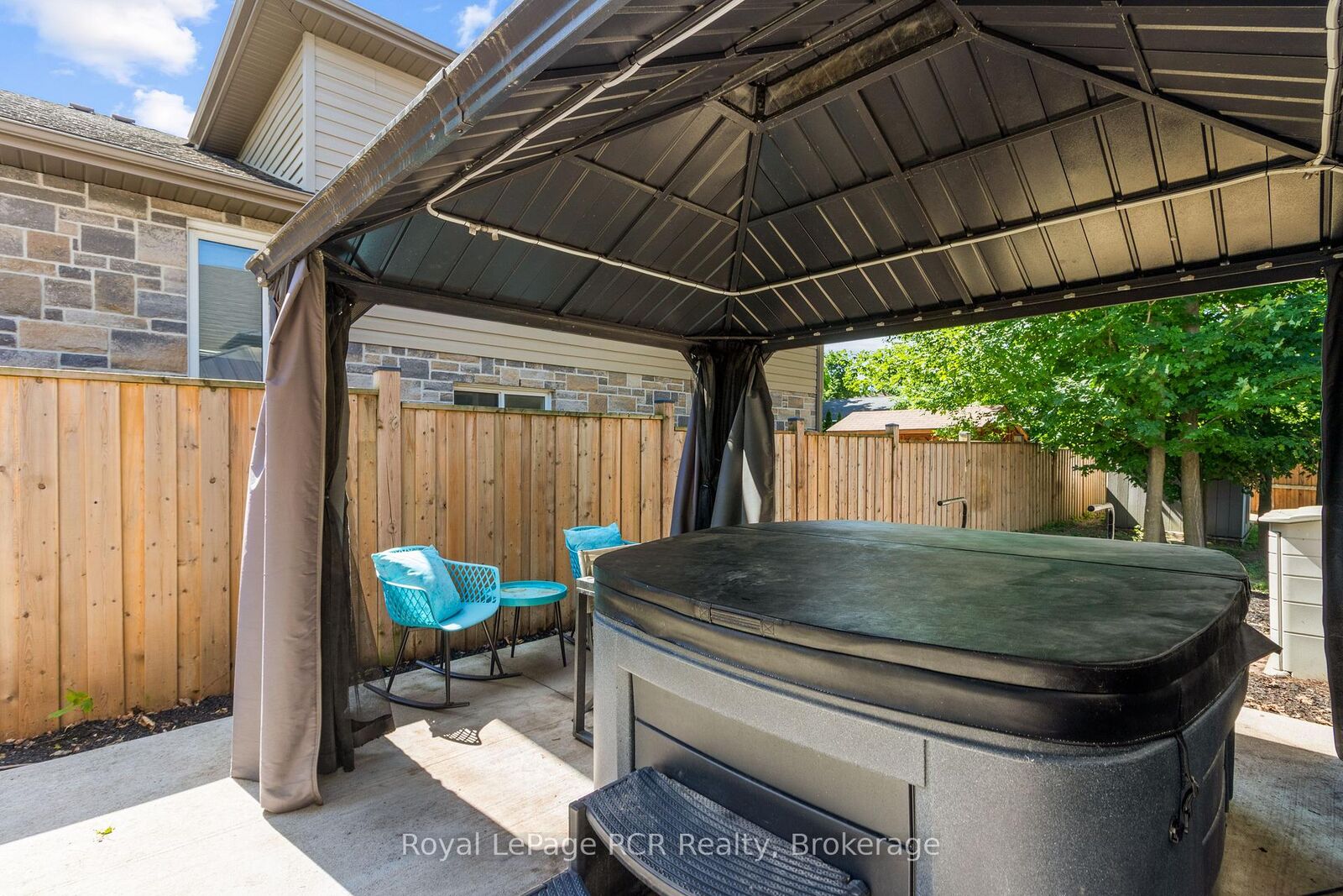 Property Photo: 724 Elgin Street ON N0H 2C0