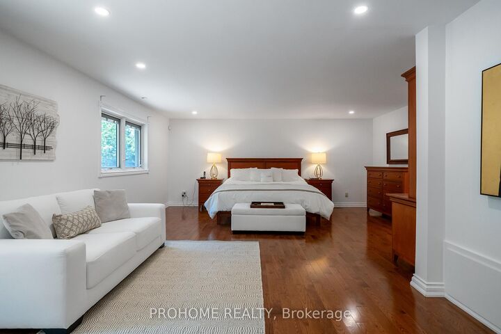 16 Tuscay Court — photo 1