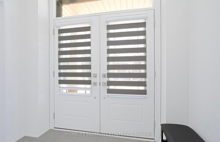 Property Photo: 12 Kingsbury Trail ON L9J 0W9