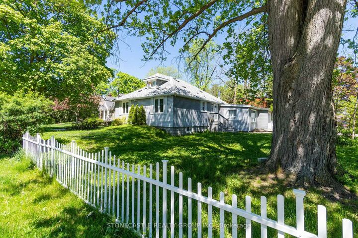 Property Photo: 151 Richmond Street ON L4C 3Y7