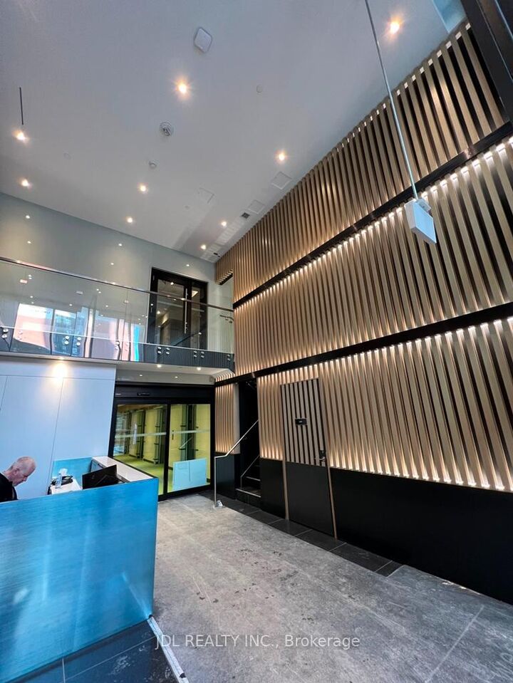 Property Photo: 357 King Street W 2804 ON M5V 1K1