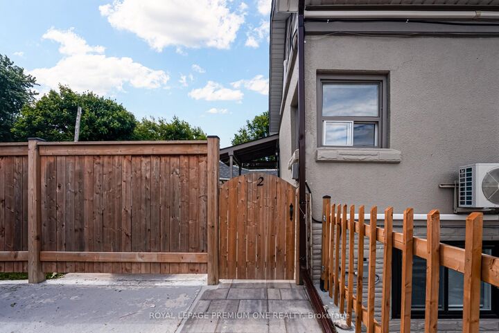 Property Photo:  79 Twenty Fifth Street 2  ON M8V 3P7 