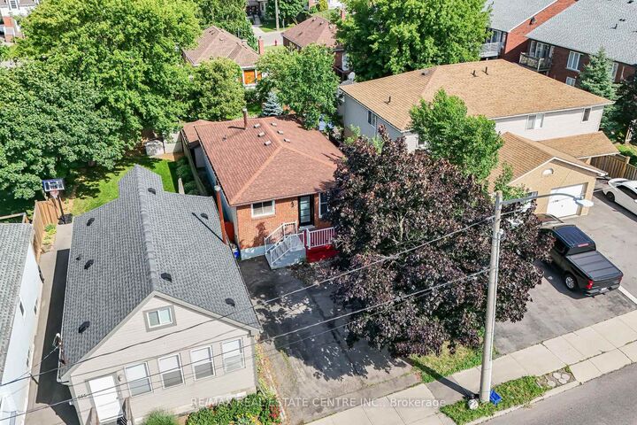 Property Photo: 659 Upper Wellington Street E ON L9A 3R2