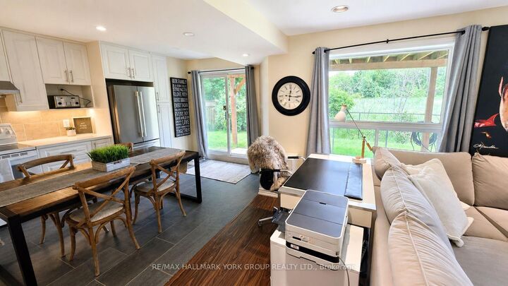 Property Photo: 723 Firth Court Bsmt ON L3Y 8H8
