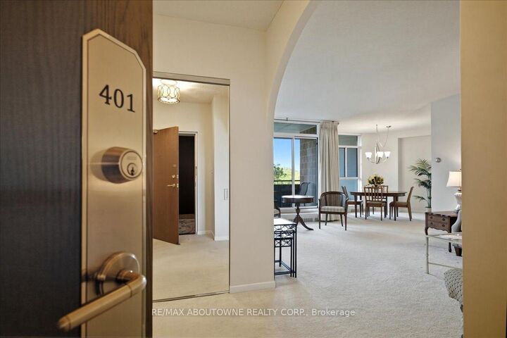 5250 Lakeshore Road 401 — photo 1