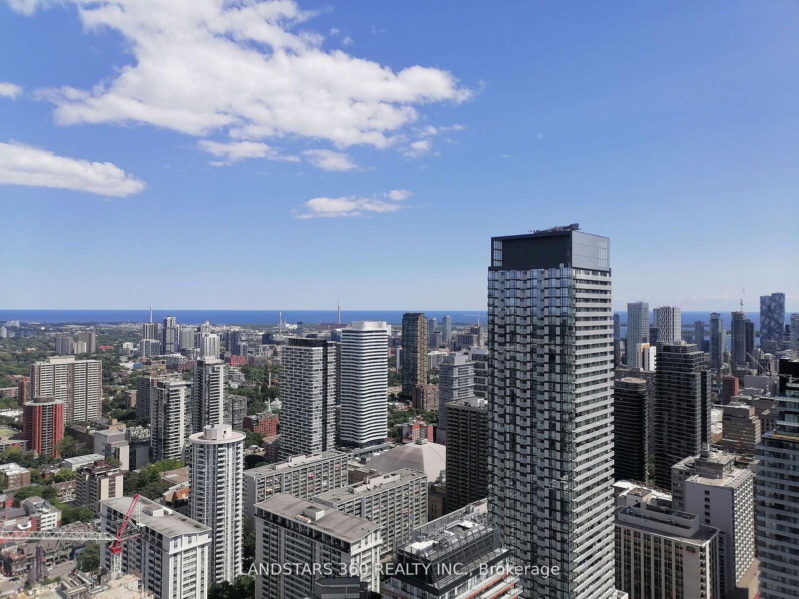 Property Photo: 11 Wellesley W Street 4712 ON M4Y 1E8