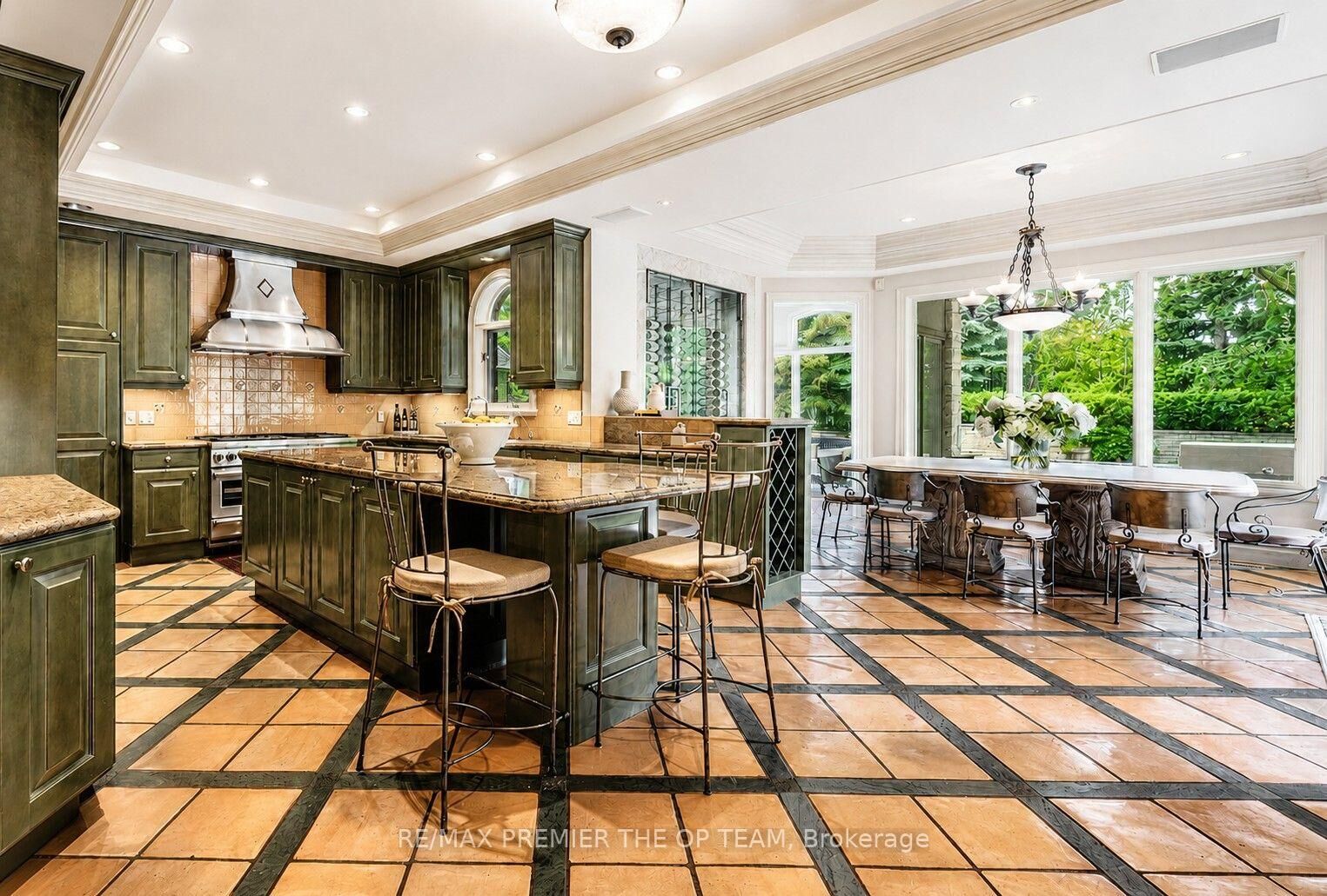 Property Photo: 43 Cowan Drive ON L4L 7H4