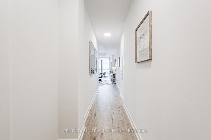Property Photo:  35 Parliament Street 1813  ON M5A 0Z5 