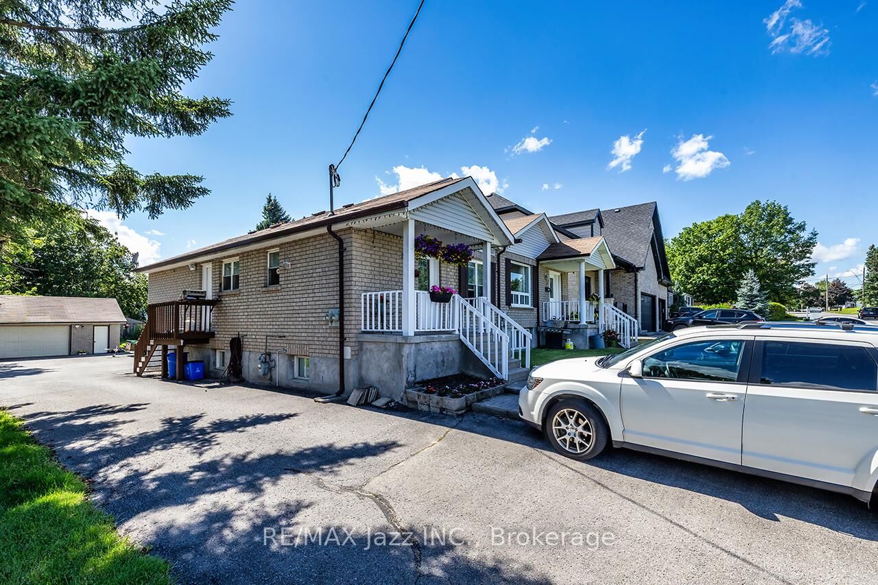 Property Photo: 27 Waverley Road ON L1C 1K8