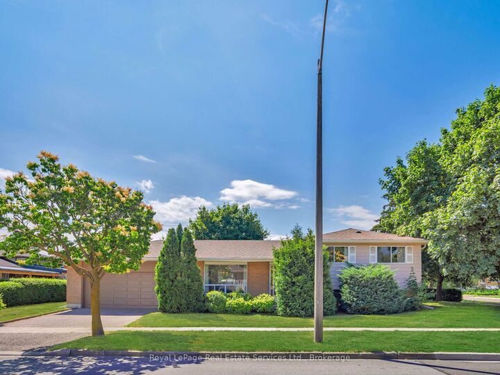 1 Mosswood Lane — photo 1