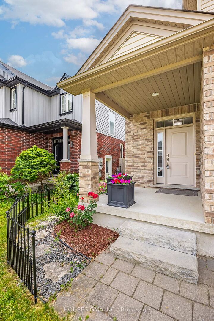 Property Photo: 1939 Jubilee Drive ON N6G 0H6