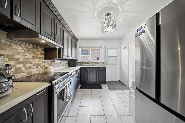 Property Photo: 15 Wilson Crescent ON K8V 1Y2