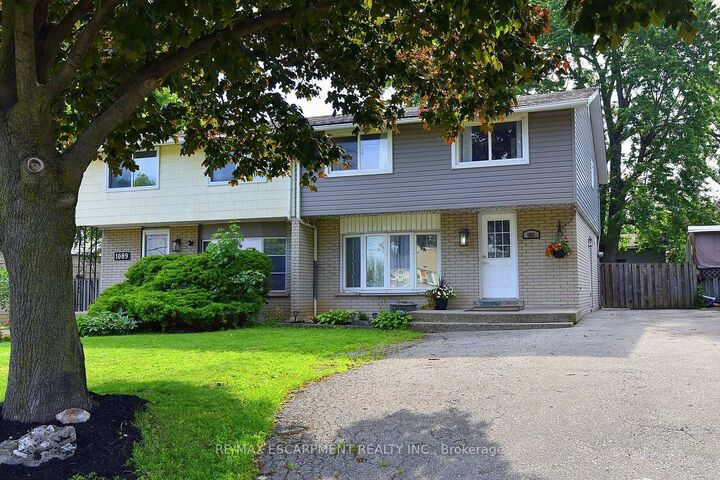Property Photo: 1091 Upper Wellington Street ON L9A 3S5