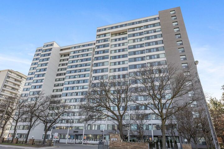 3000 Bathurst Street Ph3 — photo 1