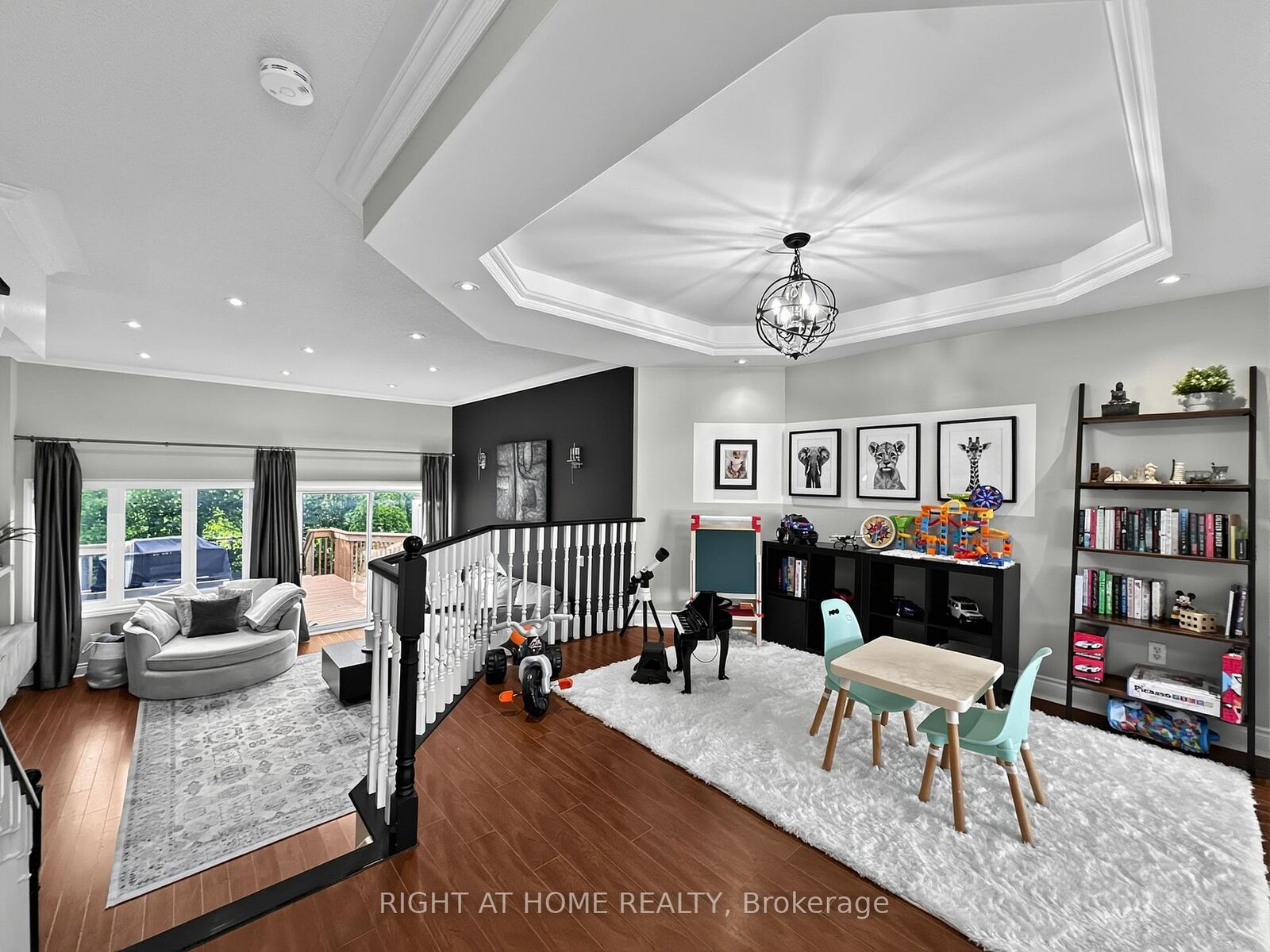 Property Photo: 94 Provincial Place ON L6S 6C4