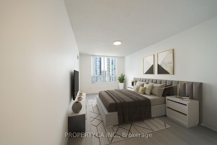 Property Photo:  28 Empress Avenue 1912  ON M2N 6Z7 
