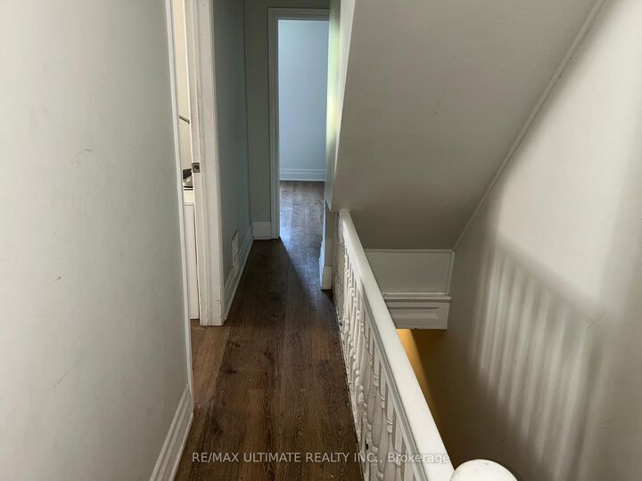 Property Photo:  120 Lansdowne Avenue 2nd Floor  ON M6K 2V9 