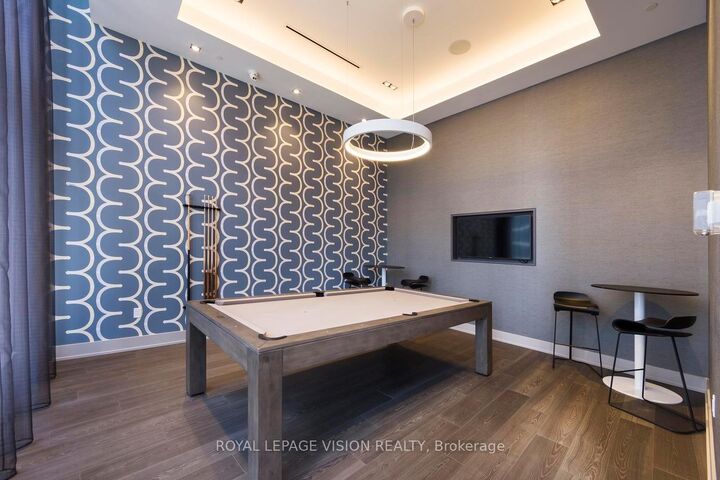Property Photo:  10 York Street 1012  ON M5J 2Z2 