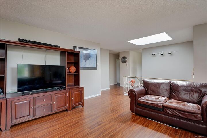 Property Photo:  1521 San Juan Ave  BC V8N 2L4 
