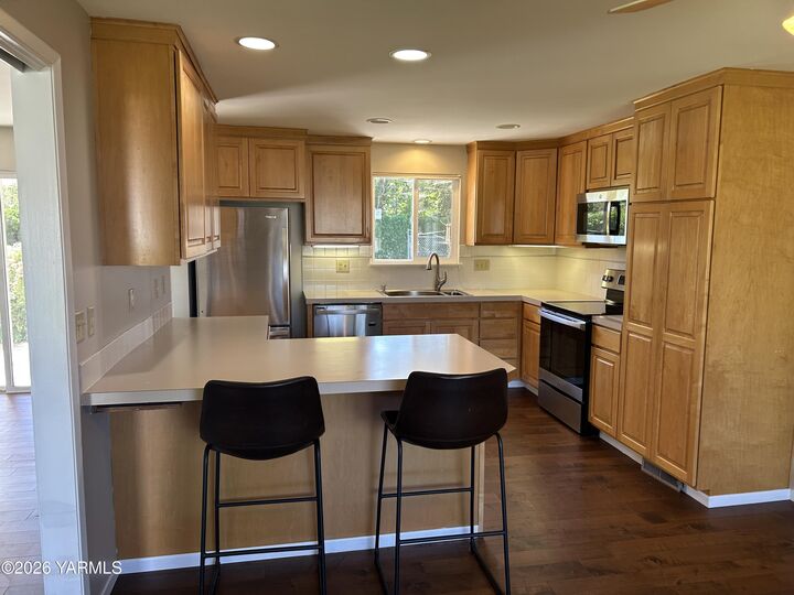 Property Photo: 39 Saint John Ave WA 98937
