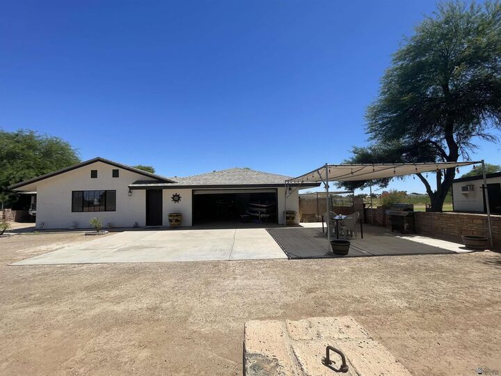 Property Photo: 17410 S Ave A 1/2 AZ 85350