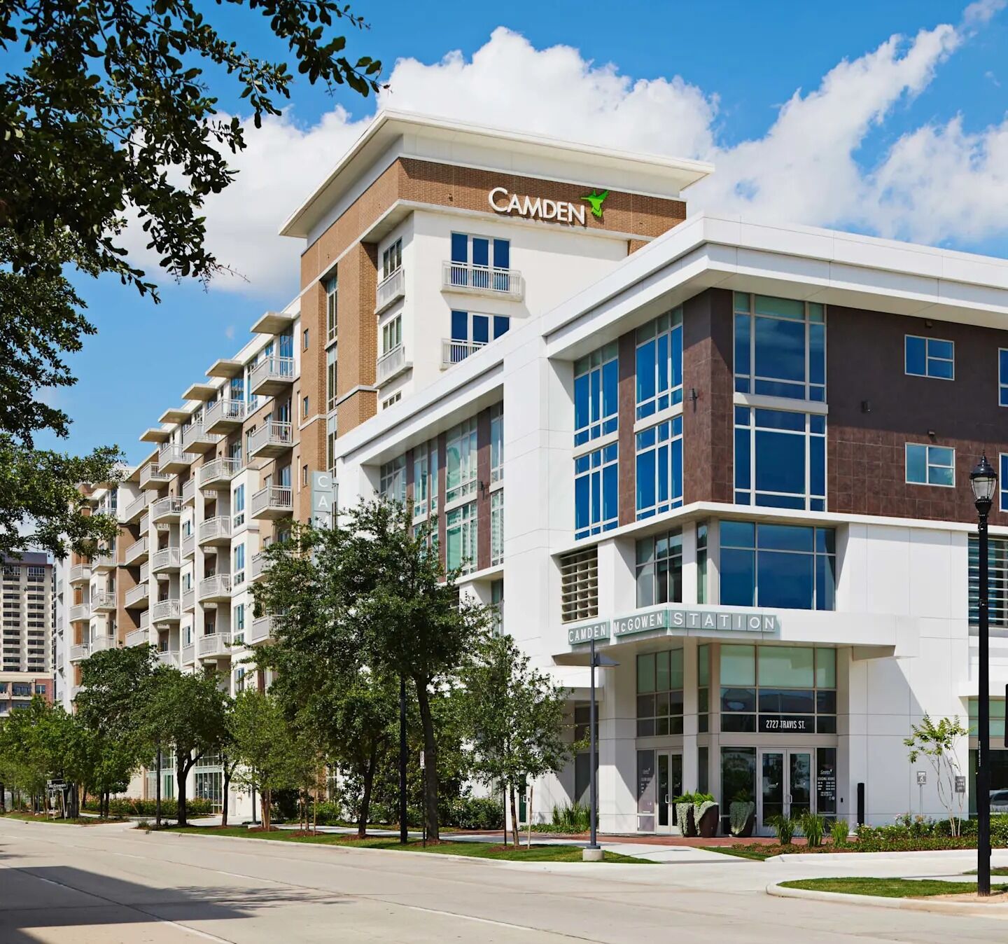 Property Photo: 2727 Travis Street 843 TX 77006