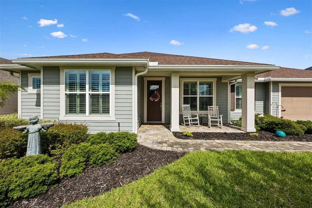 Property Photo: 93322 Sandown Drive FL 32034