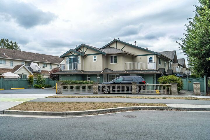 20258 Michaud Crescent 2 — photo 1