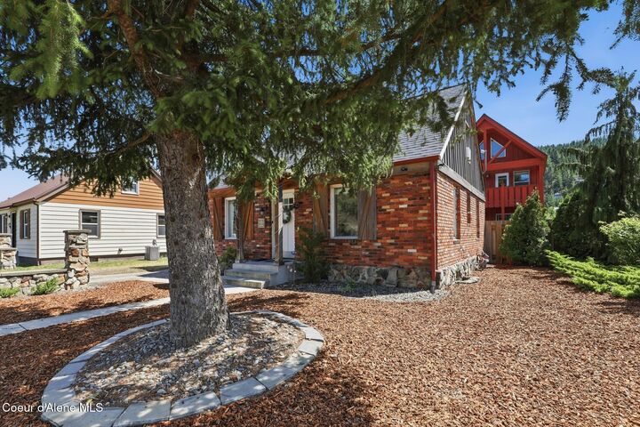 Property Photo:  515 Bunker Ave # 1  ID 83837 
