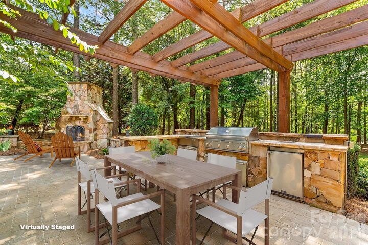 Property Photo: 164 Bayberry Creek Circle NC 28117
