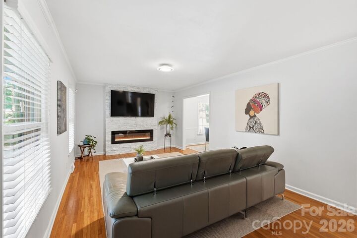 Property Photo: 4515 Easthaven Drive NC 28212