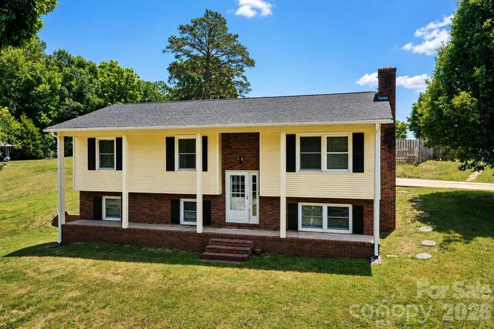 Property Photo: 3237 Annex Street NC 28613
