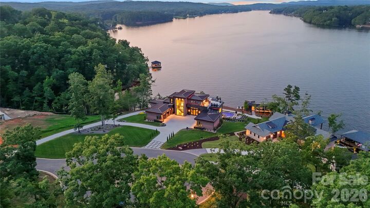 Property Photo: 127 Brightwood Court NC 28128
