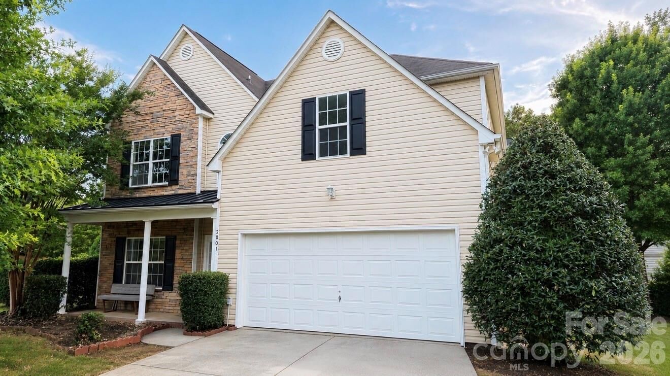 Property Photo: 2001 Choke Berry Way NC 28173