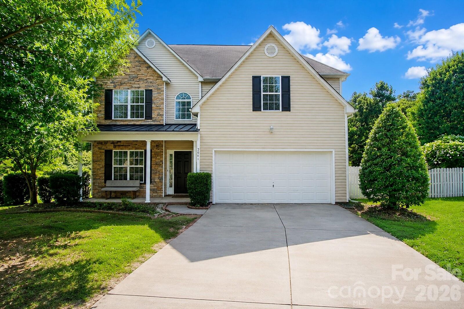 Property Photo: 2001 Choke Berry Way NC 28173