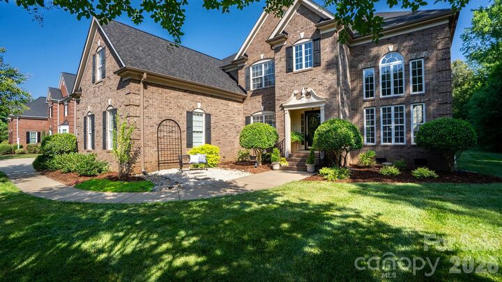 Property Photo:  1006 Channelstone Way  NC 28104 